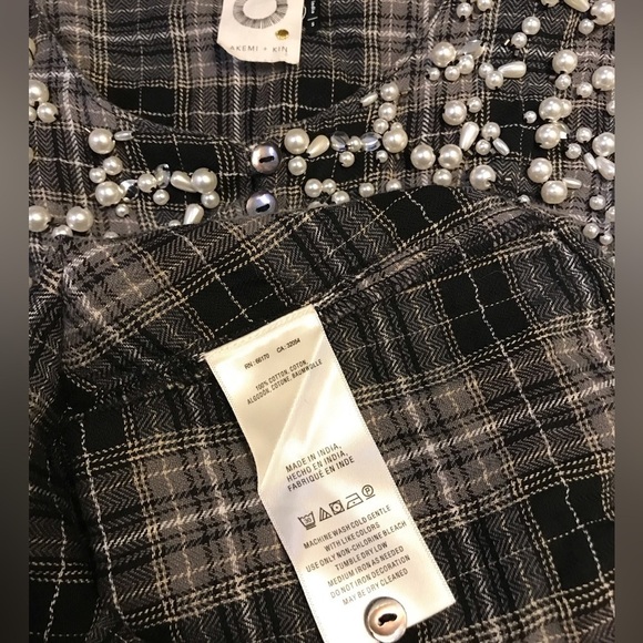 Pre-Loved Akemi + Kin blouse - Picture 4 of 5